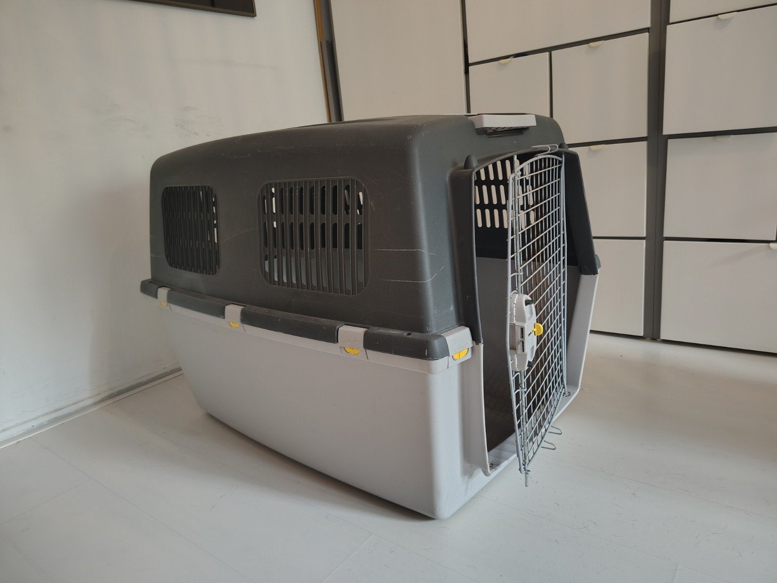 Transportbox grote honden / dog transportbox/ travel kennel, Ophalen