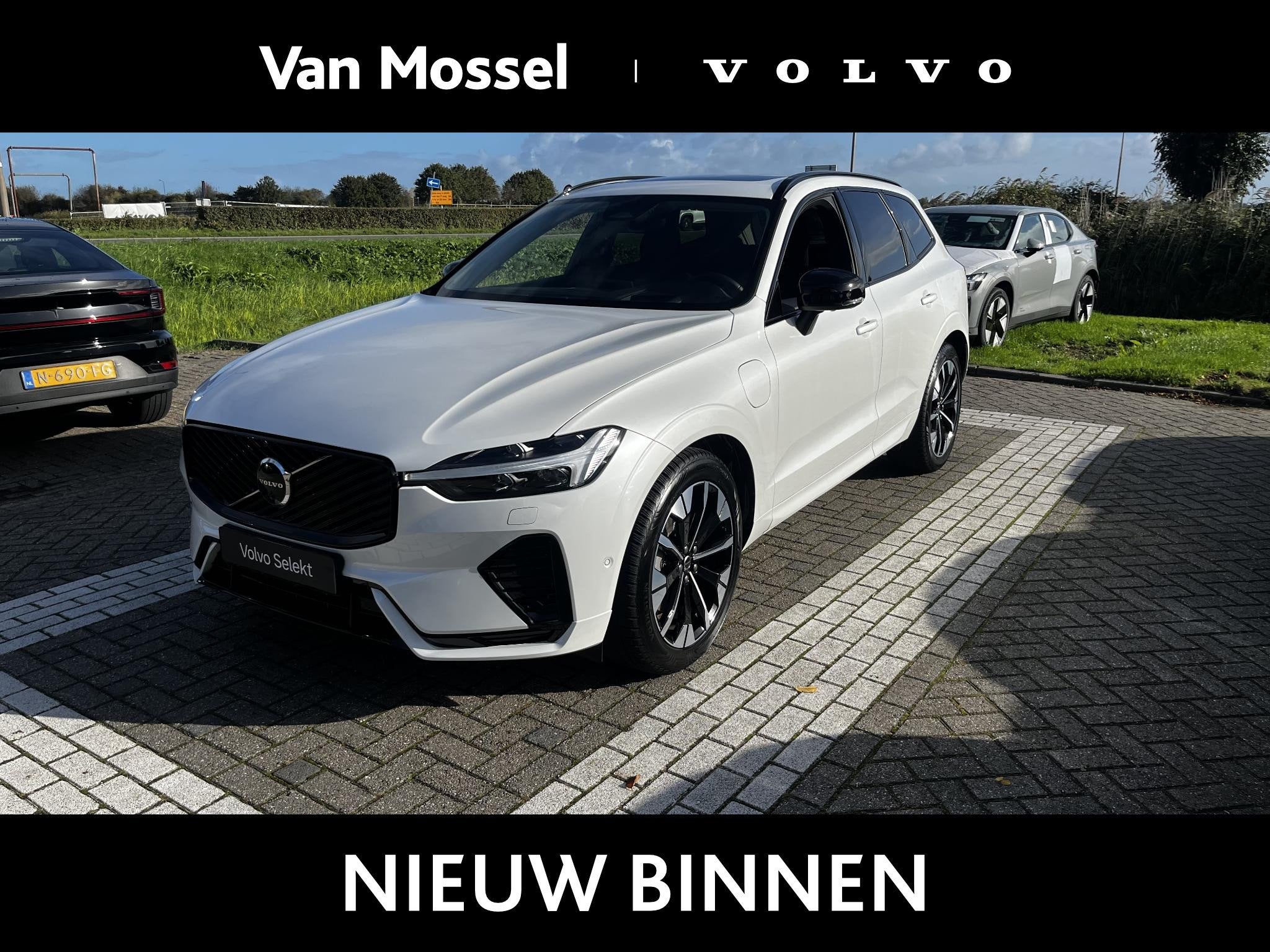 Volvo XC60 T6 Plug-in hybrid AWD Ultra Dark | Trekhaak | Pan