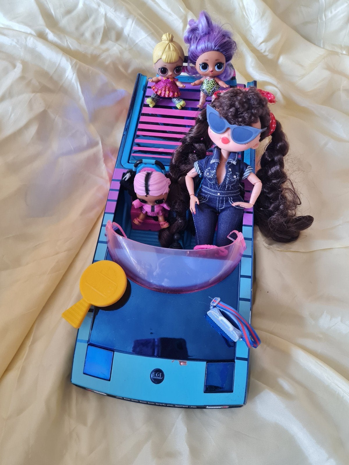 L.O.L. Surprise! O.M.G. Disco Auto met poppen, Ophalen of Verzenden, Zo goed als nieuw, Barbie