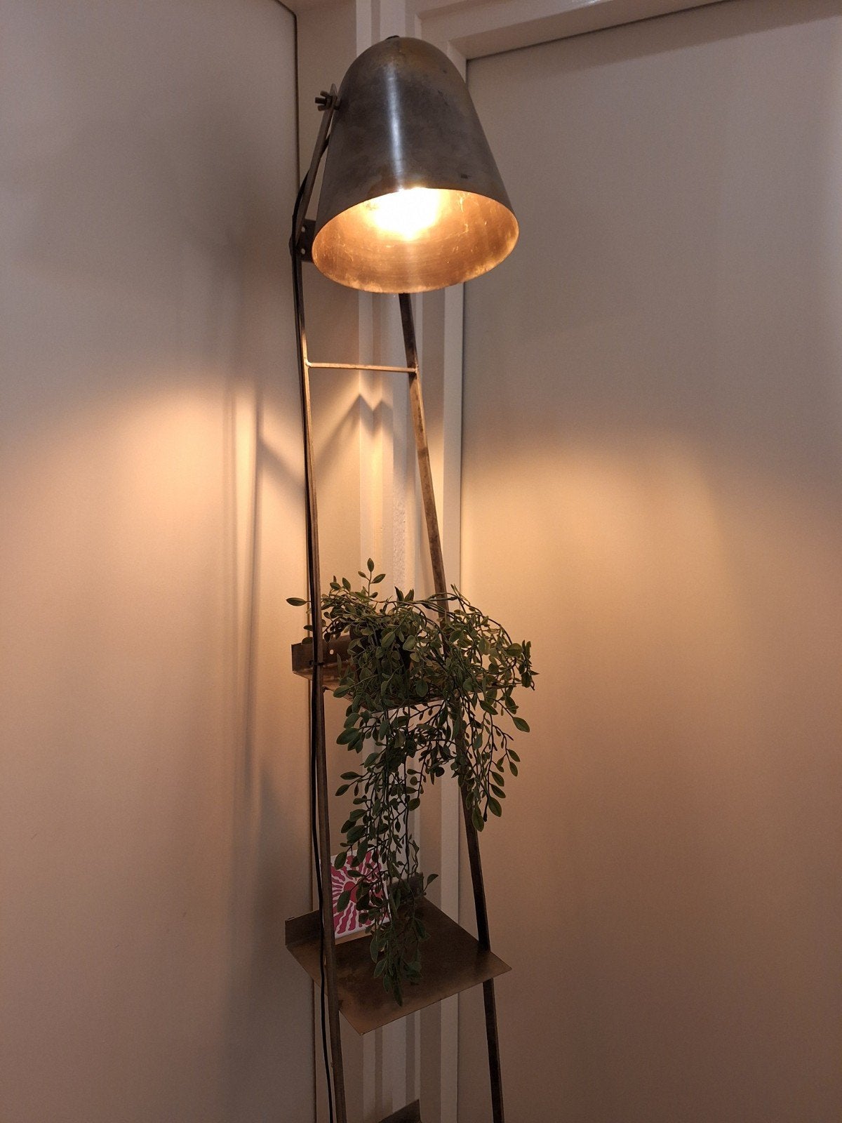 Industriële staande lamp met planken - Metaal, Ophalen, Gebruikt, 200 cm of meer, E27 (groot)