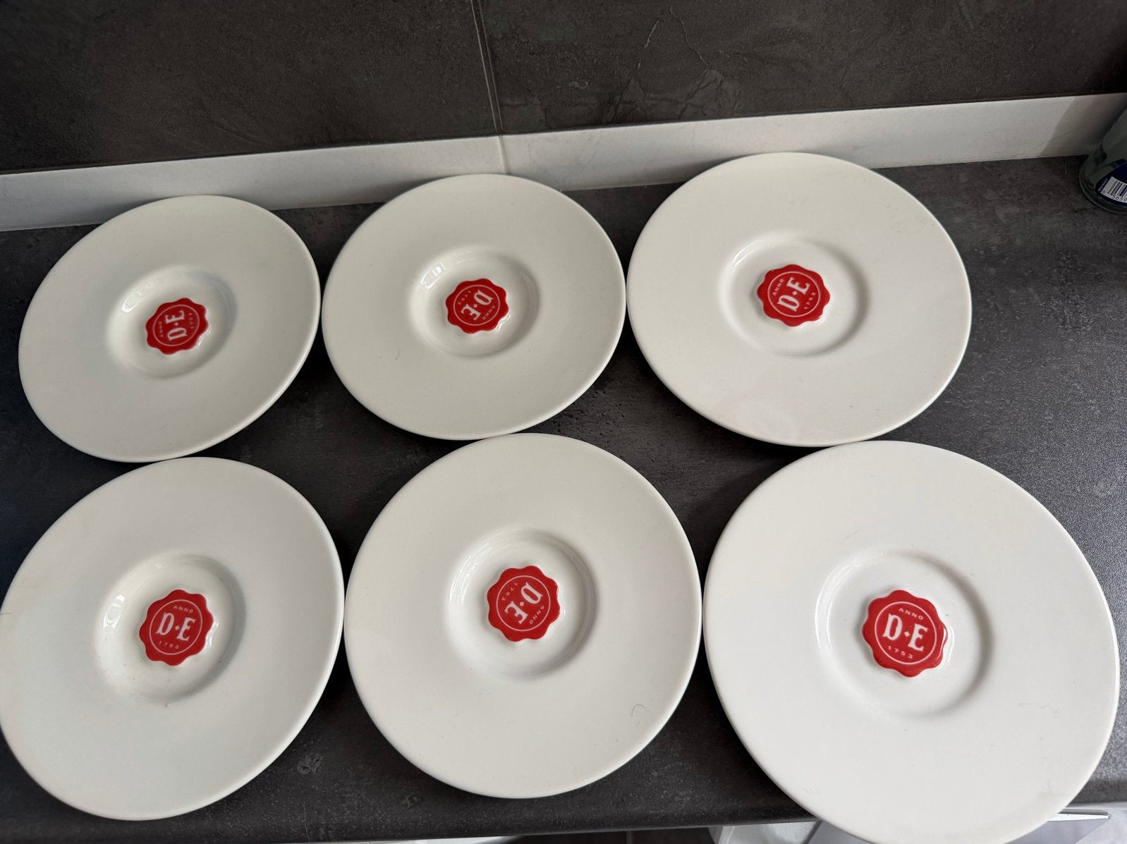 6x Douwe Egberts schotels van Royal Doulton, Overige merken, Ophalen of Verzenden, Zo goed als nieuw, Bord(en)