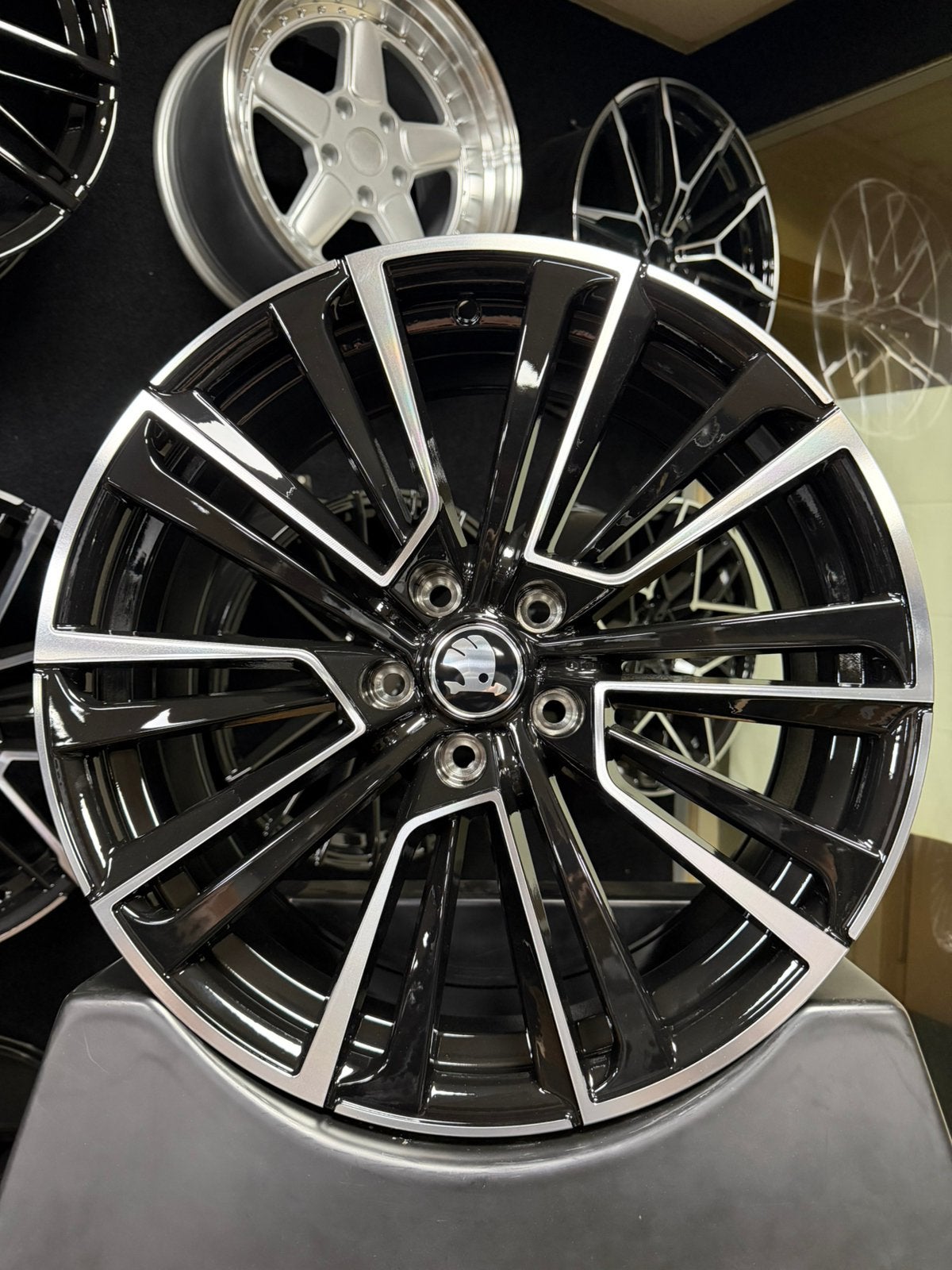 19 inch velgen voor Skoda VRS look 5x112 Octavia Superb Yeti, 19 inch, Velg(en), Nieuw, Ophalen of Verzenden