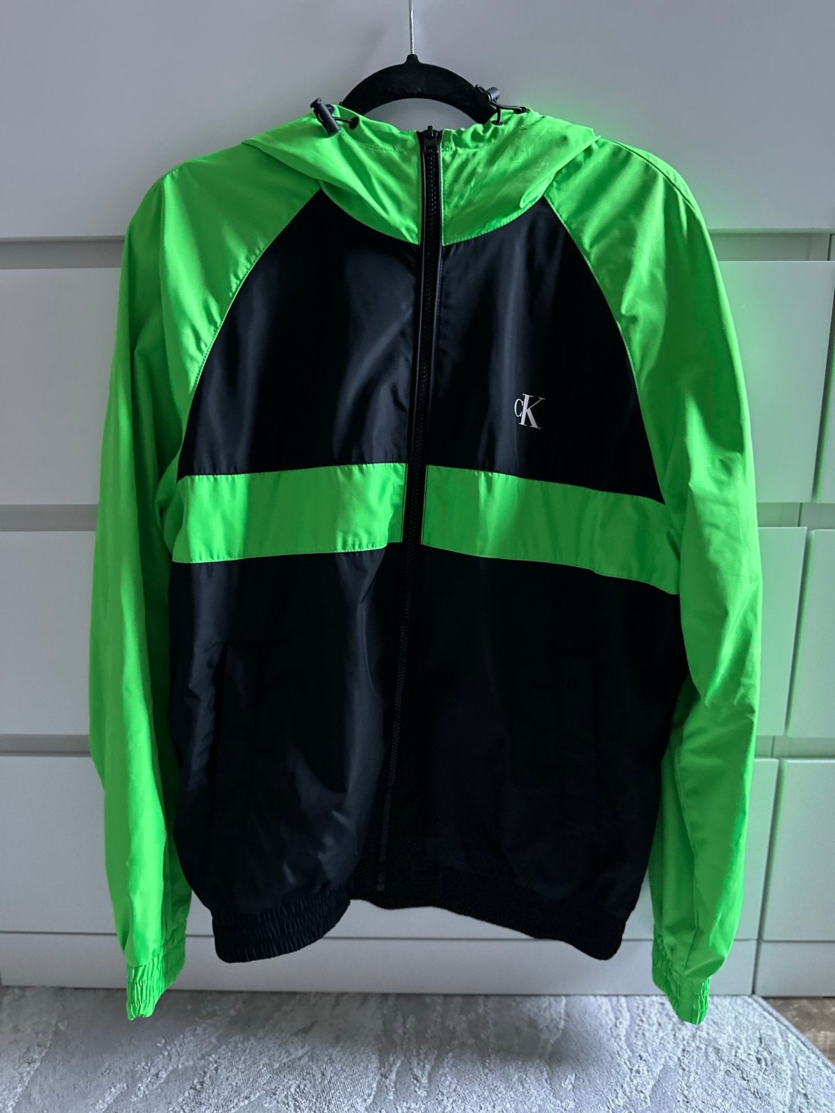 Calvin Klein Jeans Windjack - Zo goed als nieuw, Ophalen of Verzenden, Zo goed als nieuw, Maat 48/50 (M), Groen