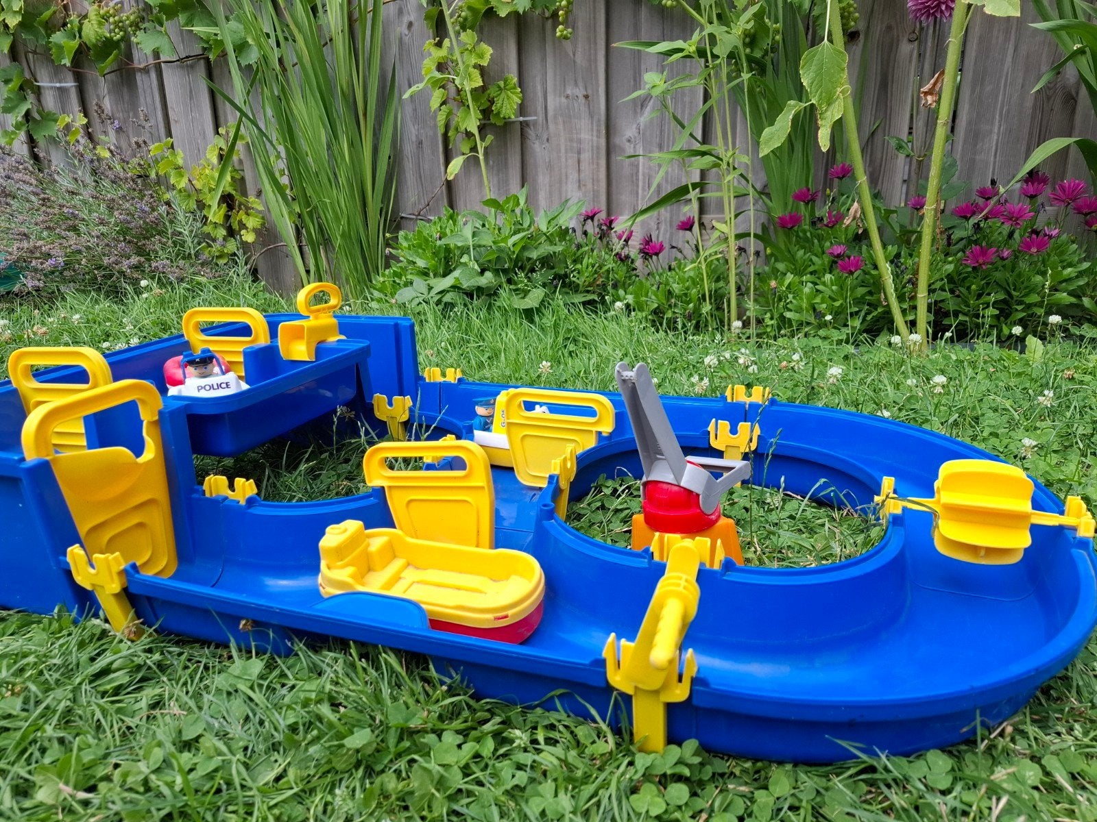 Waterplay waterbaan met pomp en sluis, Ophalen, Gebruikt
