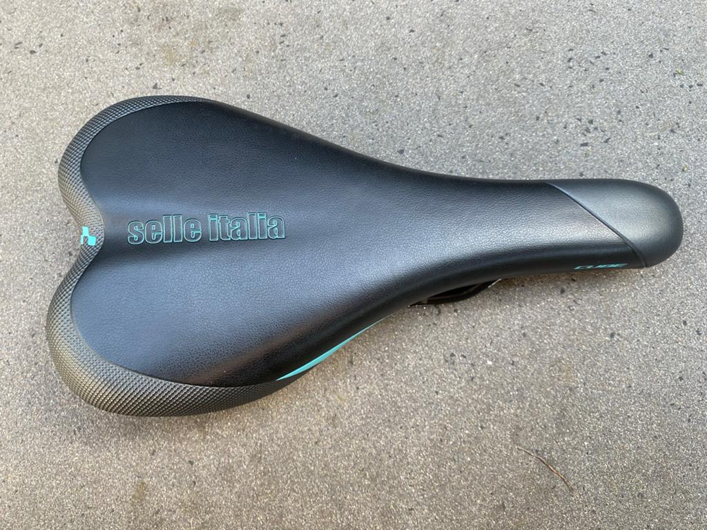 Zadel Cube Selle Italia, Ophalen, Zo goed als nieuw, Overige typen