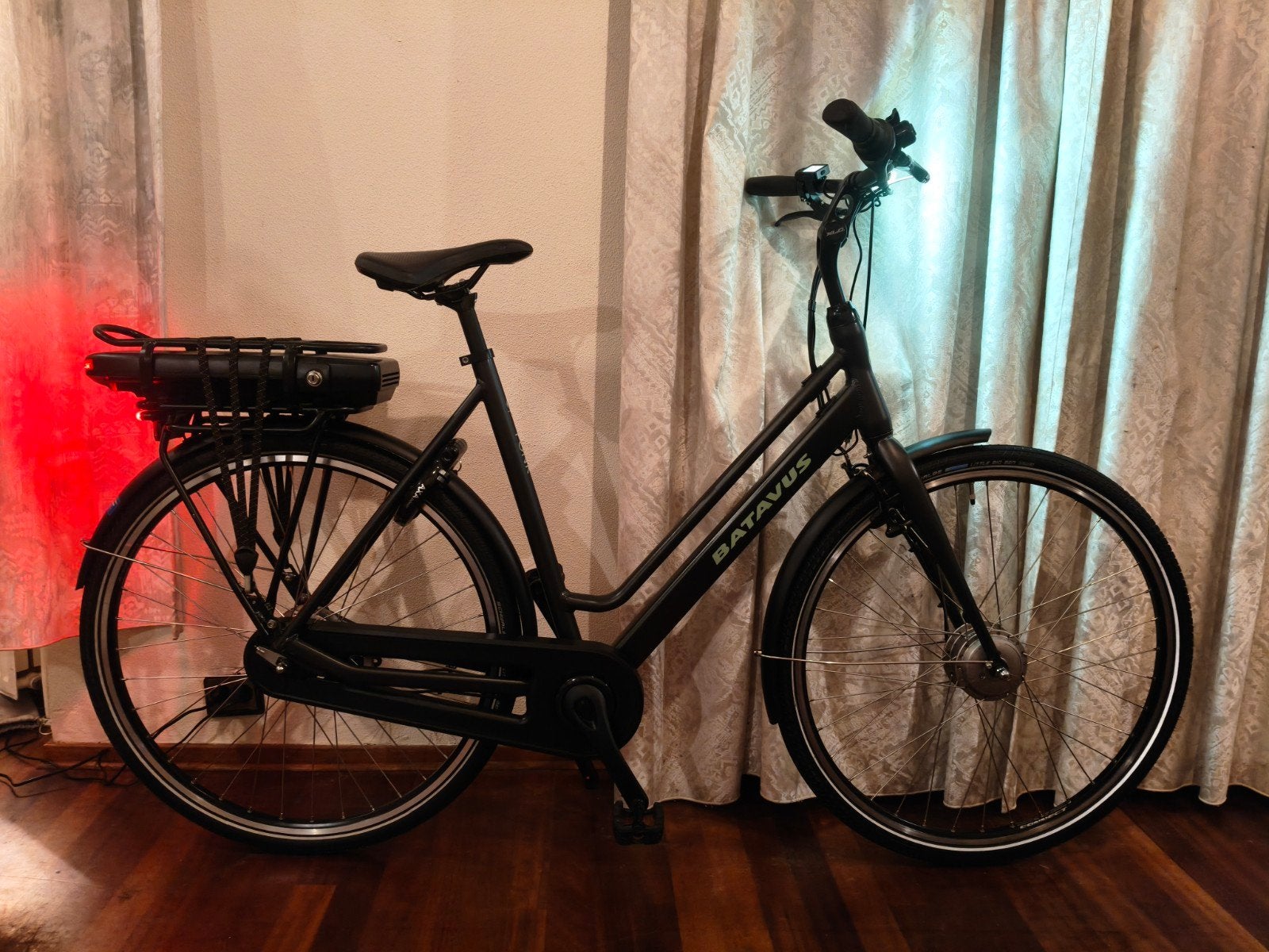 Nieuw. Batavus fonk. lees omschrijving nieuwe accu  garantie, Fietsen en Brommers, Ophalen, Batavus, Zo goed als nieuw, 51 tot 55 cm