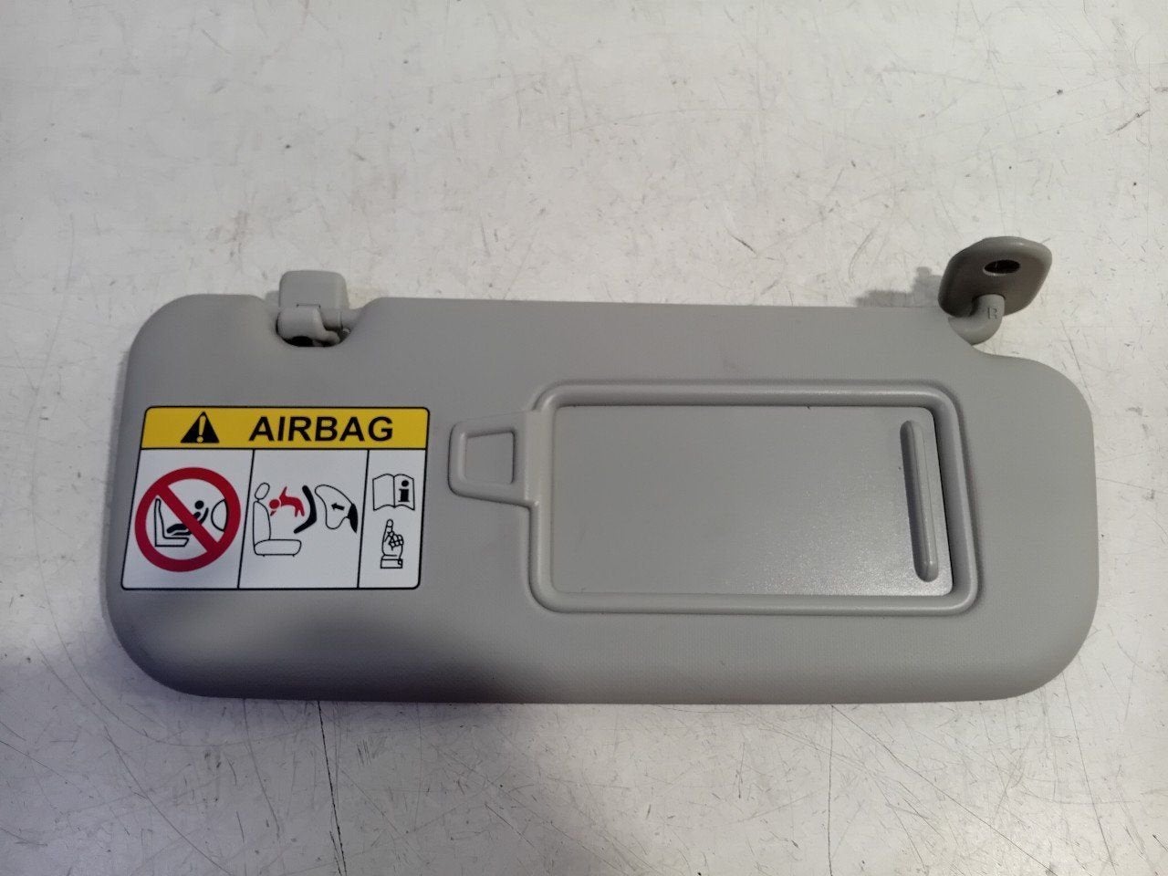 Zonneklep rechts Kia Stonic, Auto-onderdelen, Interieur en Bekleding, Onderdelen@venauto.nl, Van der Ven Autorecycling B.V., Ettenseweg 76, 4706 PB Roosendaal, The Netherlands