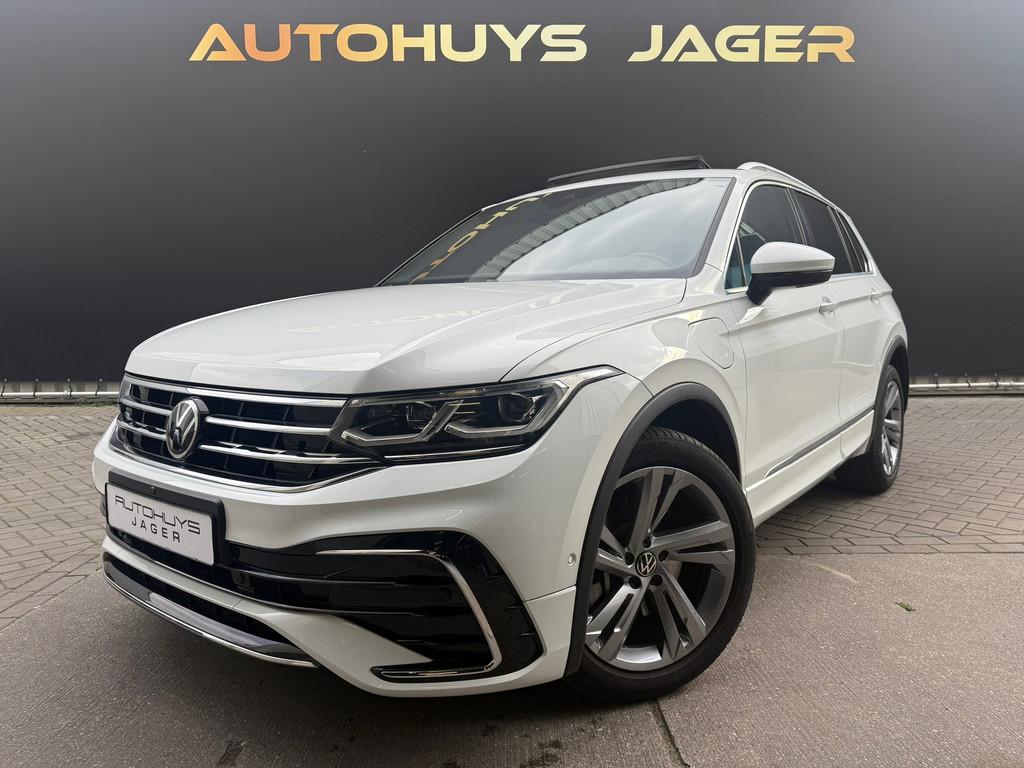 Volkswagen Tiguan 1.4 TSI eHybrid R-Line Pano 360 Leder Carp, Auto's, 1716 kg, Zwart, 4 cilinders, Wit