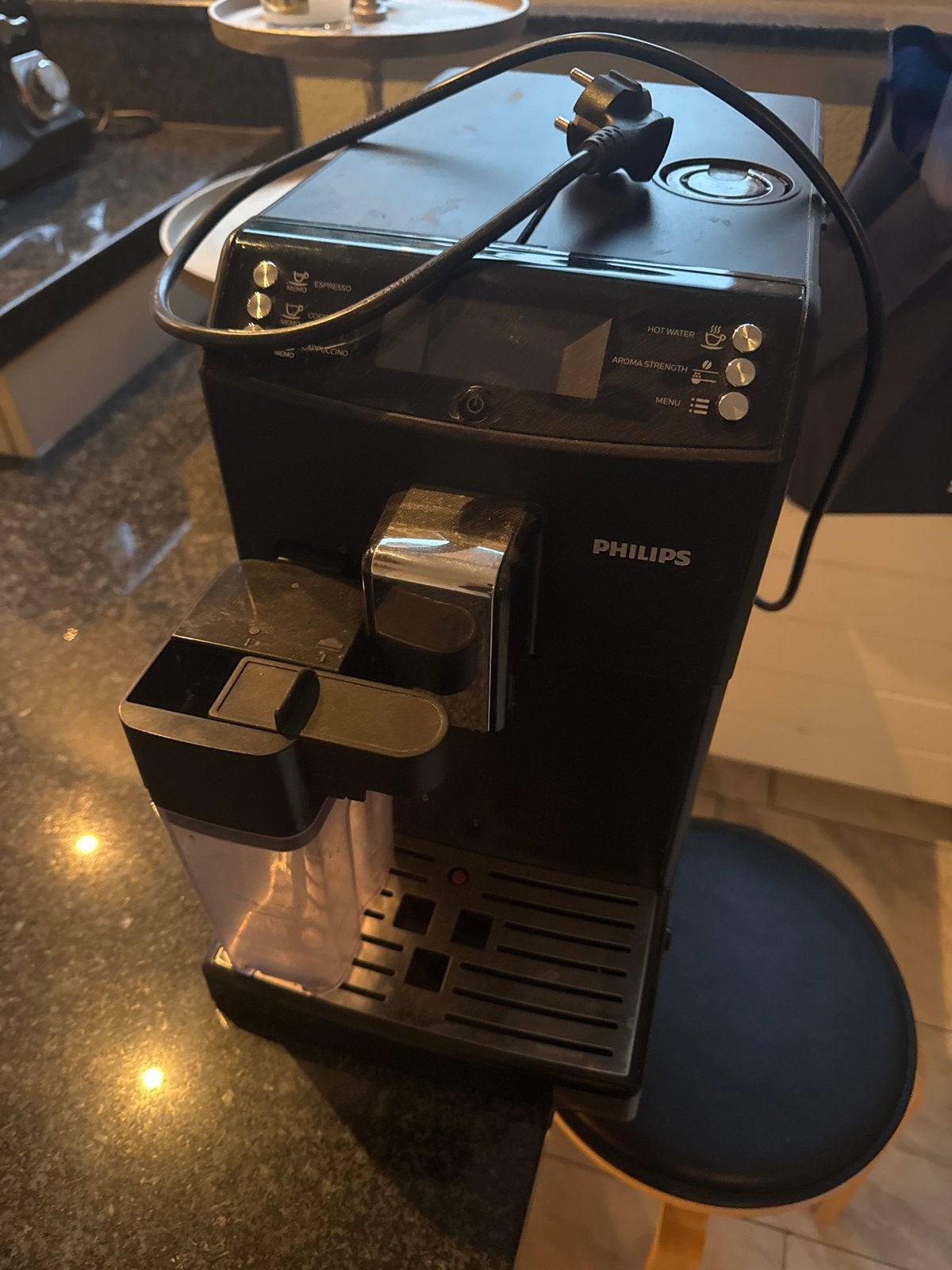 Philips koffiemachine - gratis af te halen (defect), Witgoed en Apparatuur, Ophalen, Koffiemachine, Koffiebonen, Niet werkend
