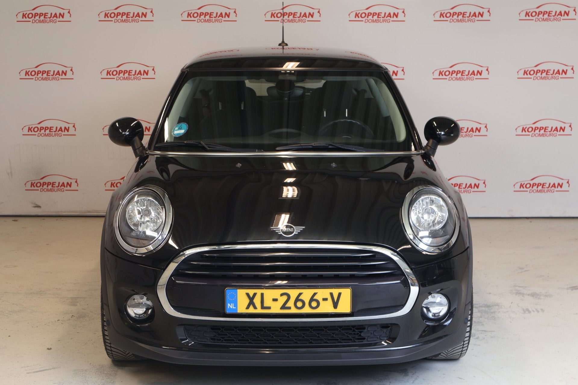 Mini 3-Deurs 1.5 Cooper NL Auto, Apple carplay, airco, LM wi, 136 pk, Gebruikt, Euro 6, 4 stoelen