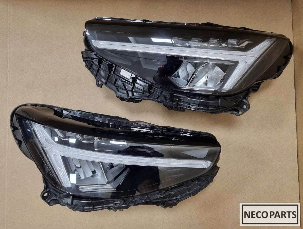 VOLVO XC40 FACELIFT FULL LED KOPLAMPEN COMPLEET ORIGINEEL, Gebruikt, -, -, Ophalen of Verzenden