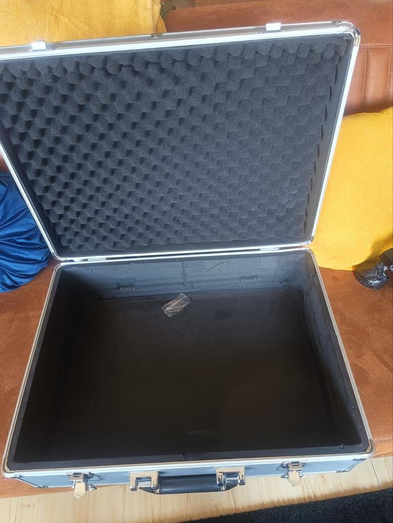 Harley Benton Spaceship 40 incl. Hardcase, Muziek en Instrumenten, Instrumenten | Toebehoren, Gebruikt, Elektrische gitaar, Ophalen
