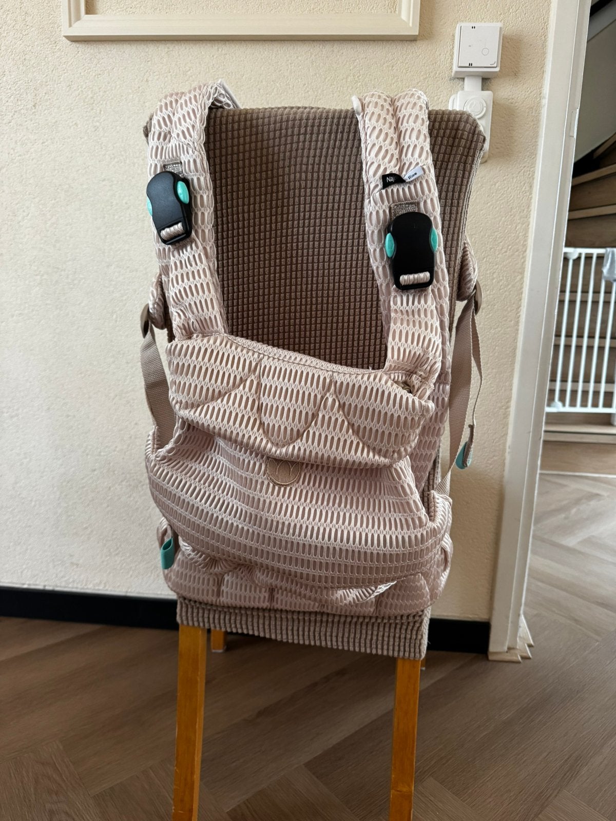 Najell Rise Draagzak - Zo goed als nieuw, Kinderen en Baby's, Babydragers en Draagdoeken, Overige merken, Ophalen of Verzenden