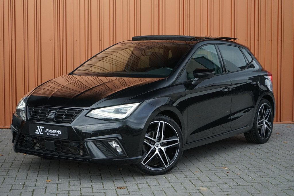 SEAT Ibiza 1.0 TSI FR BLACK EDITION DSG 110PK Panodak Virtua, Auto's, Automaat, Stof, Gebruikt, Zwart