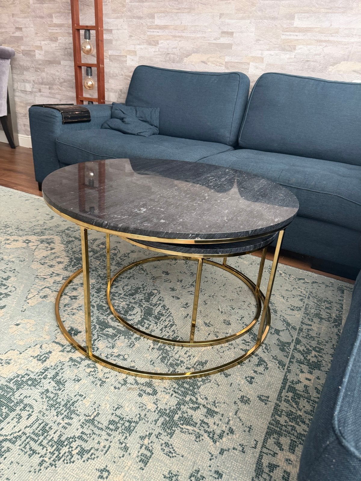 Set van 2 marmeren salontafels met gouden onderstel, Ophalen, 50 – 75, 50 tot 100 cm, Zo goed als nieuw