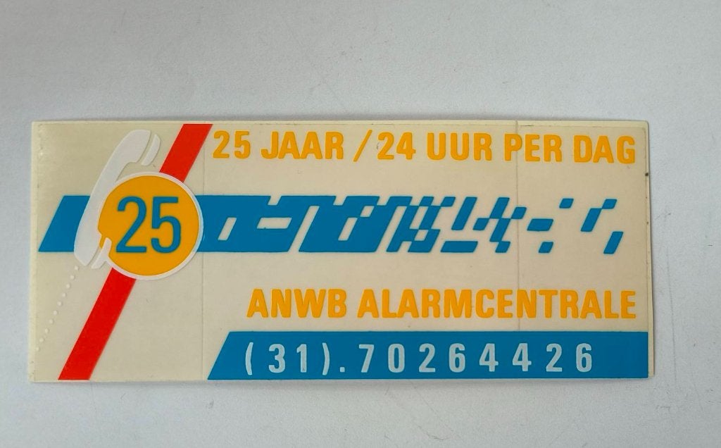 Sticker ANWB 25 jaar 24 uur per dag alarmcentrale, Verzamelen, Ophalen of Verzenden, Zo goed als nieuw, Bedrijf of Vereniging
