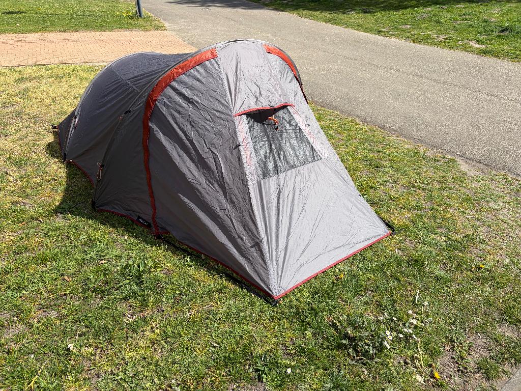 3-persoons lichtgewicht tent, Caravans en Kamperen, Ophalen, Zo goed als nieuw, Tot en met 3