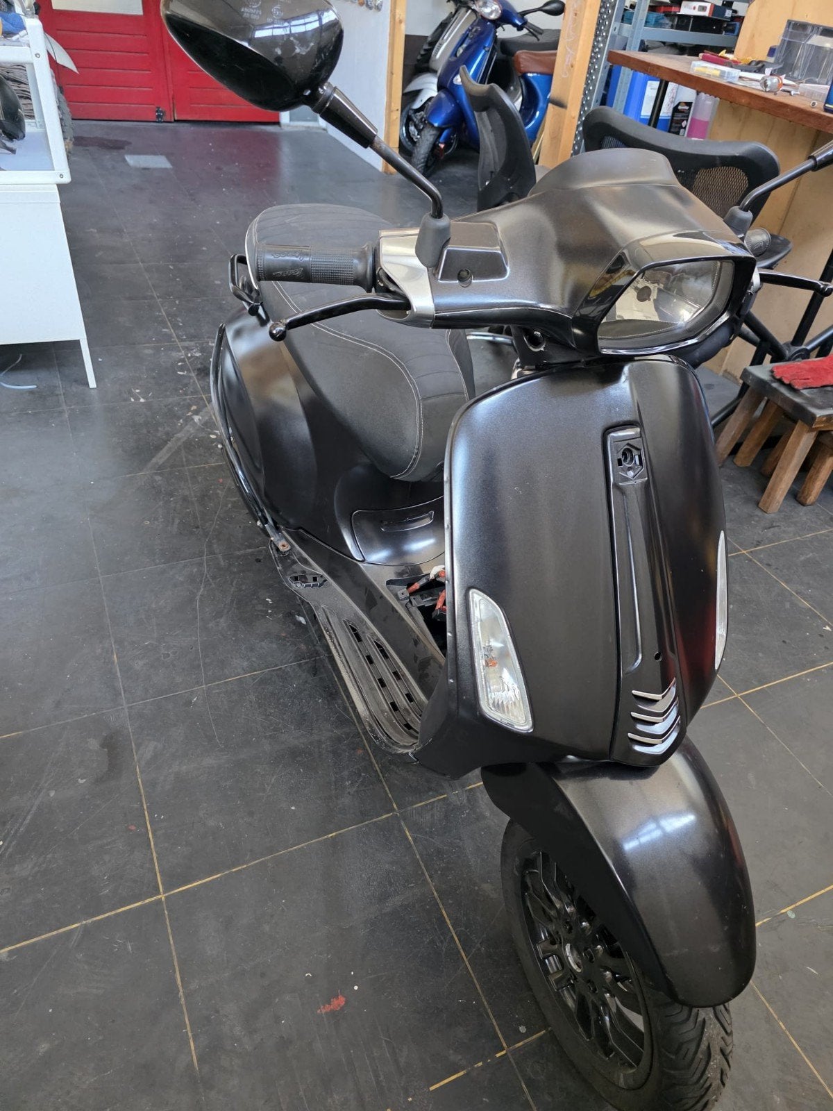 Vespa sprint snor wok, Fietsen en Brommers, Scooters | Vespa, Ophalen, Gebruikt, Overige modellen, 49 cc