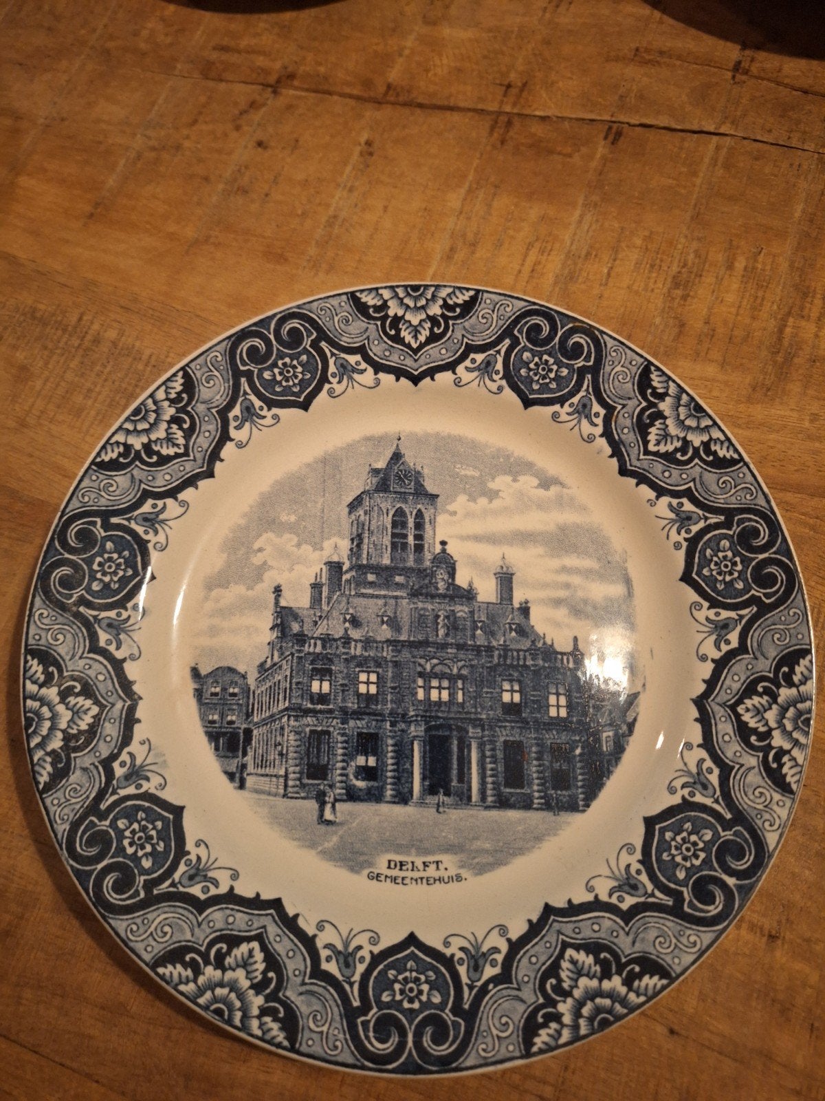 Delfts blauw bord, Ophalen