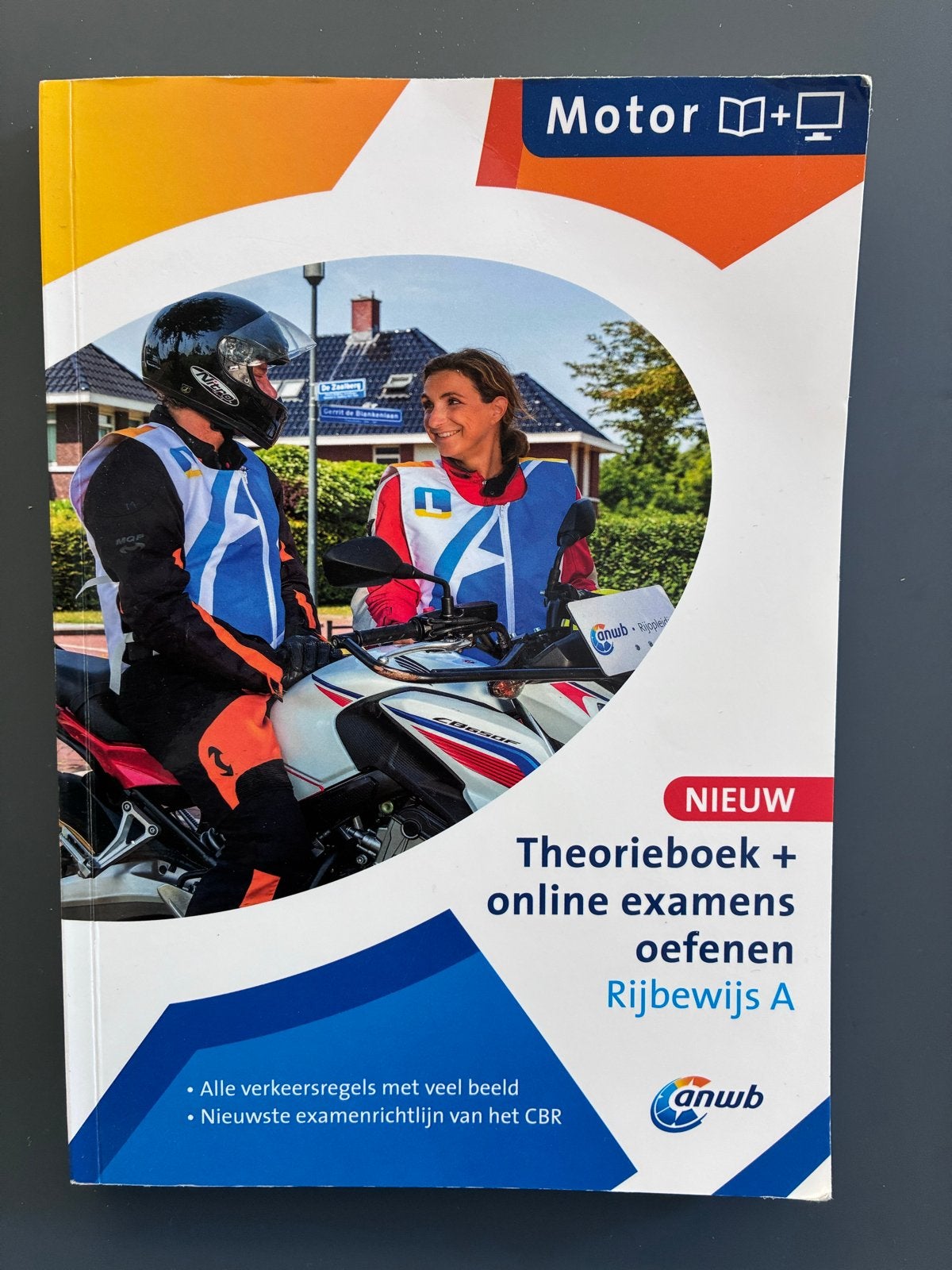 ANWB Theorieboek Rijbewijs A + online oefenen (Z.g.a.n.), Boeken, Studieboeken en Cursussen, Ophalen of Verzenden, Zo goed als nieuw