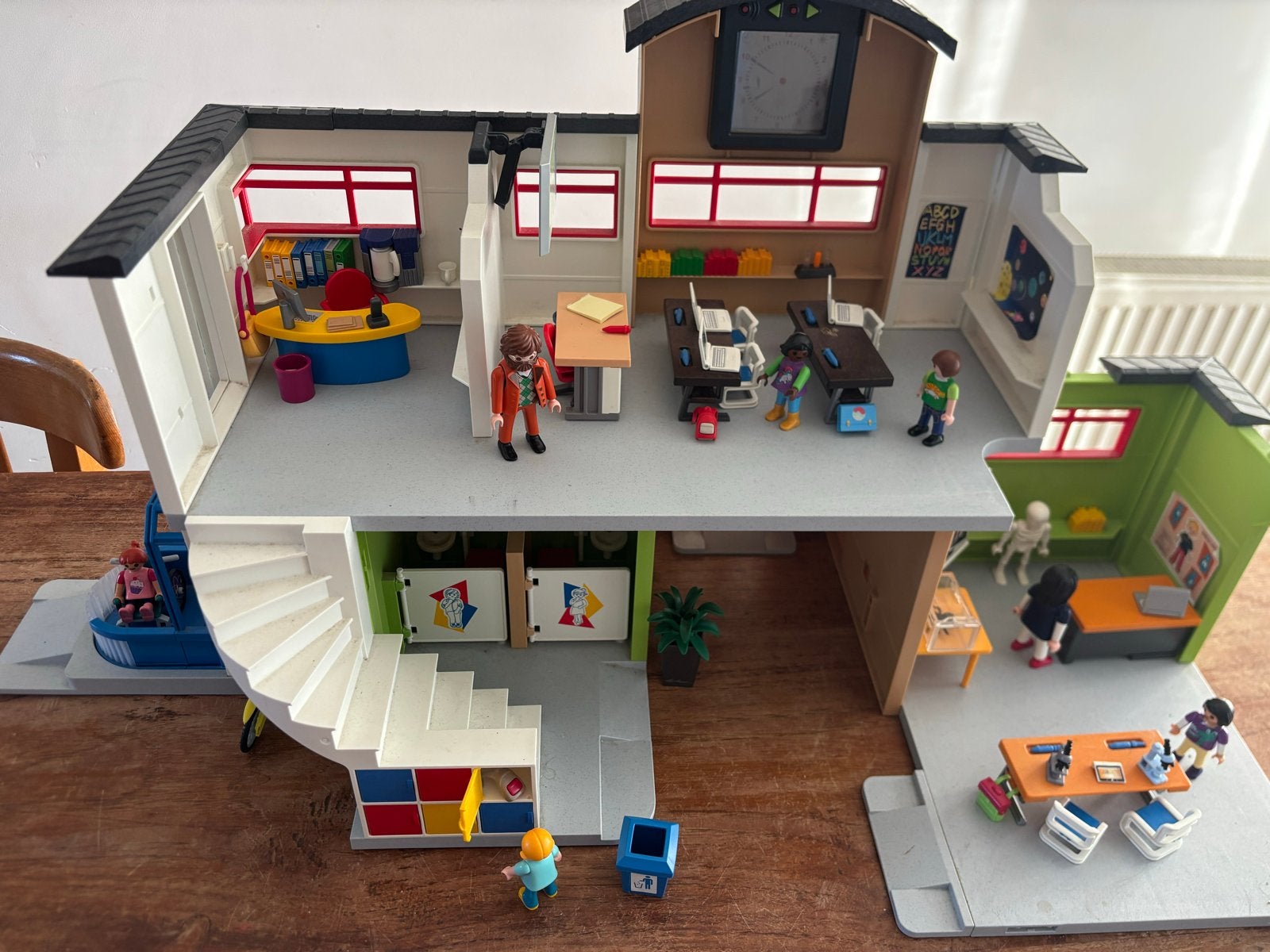 Playmobil School met inrichting en figuren, Ophalen of Verzenden, Gebruikt, Jongen of Meisje