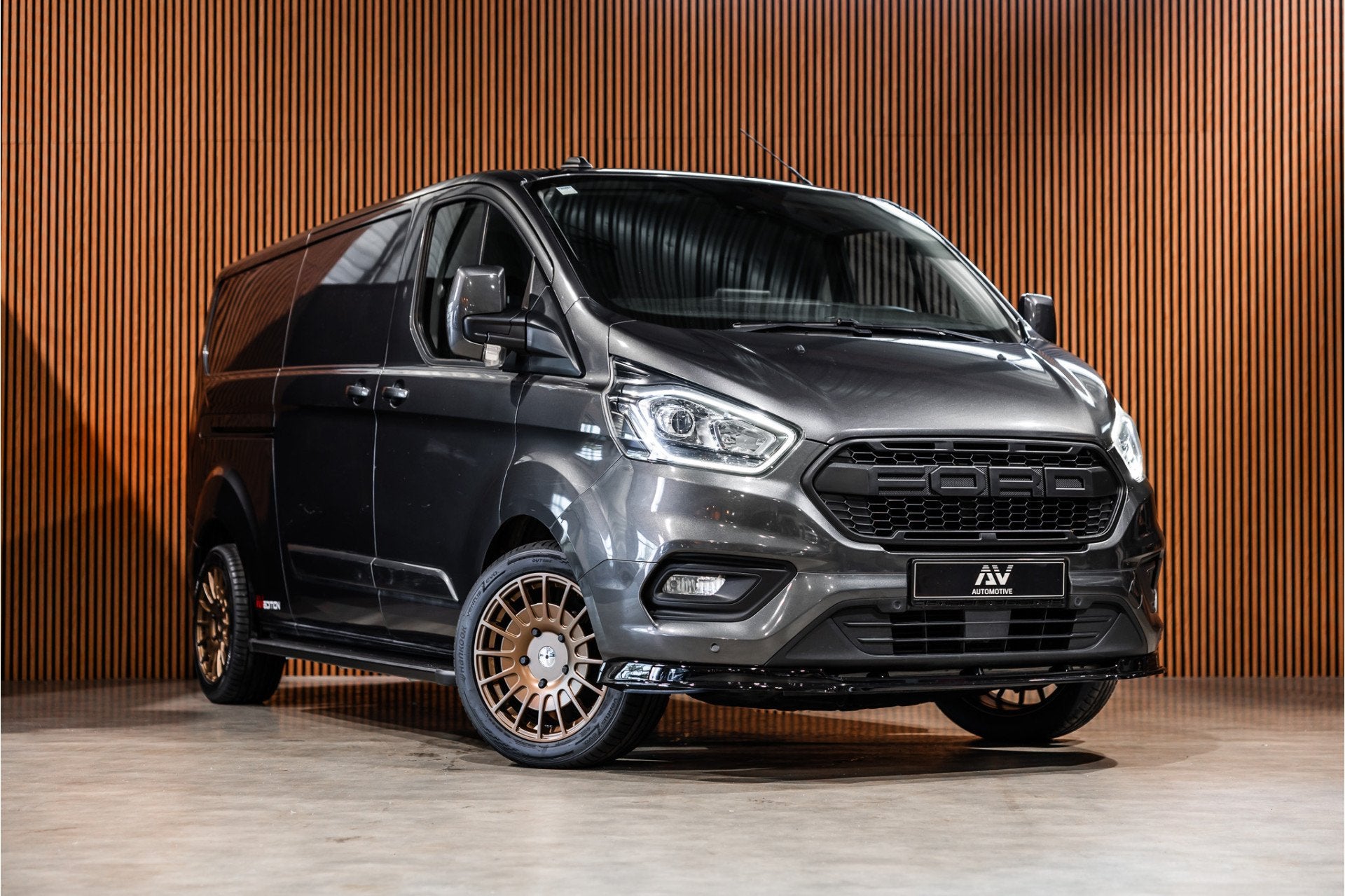 Ford Transit Custom 320 2.0 TDCI L2H1 Limited | ACC | L+R Sc, Auto's, Stof, Gebruikt, Zwart, 4 cilinders