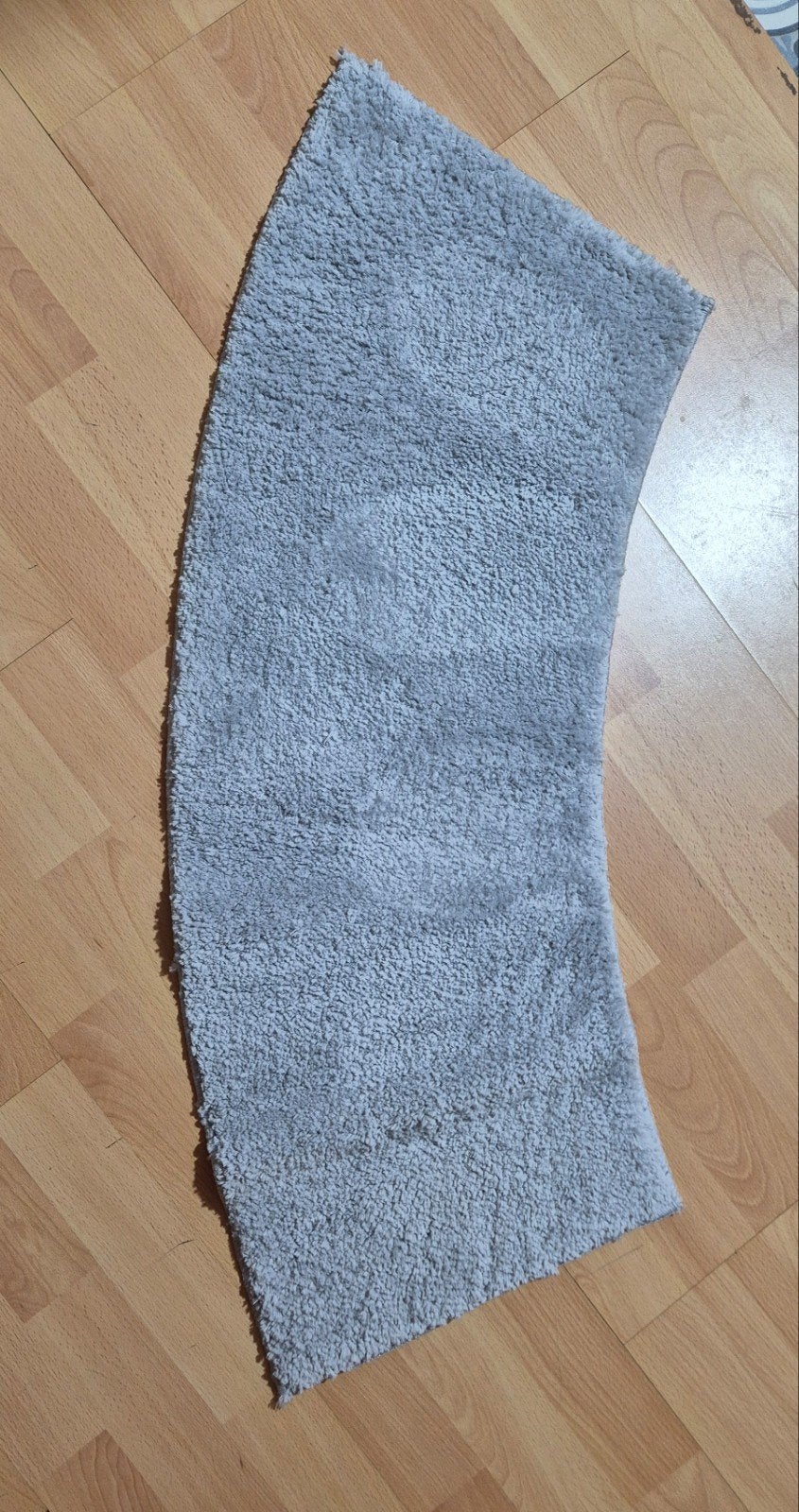 Nieuwe grijze curved douche- of wc-mat, 1 mwtwr, Huis en Inrichting, Badkamer | Badtextiel en Accessoires, Ophalen of Verzenden