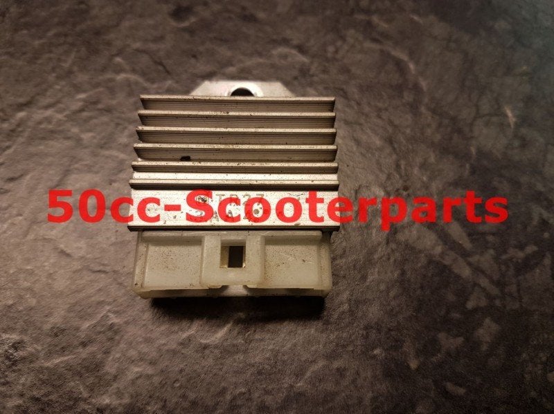 Spanningsregelaar Mbk Equalis 4Vvh19600100 Gebruikt, Ophalen of Verzenden