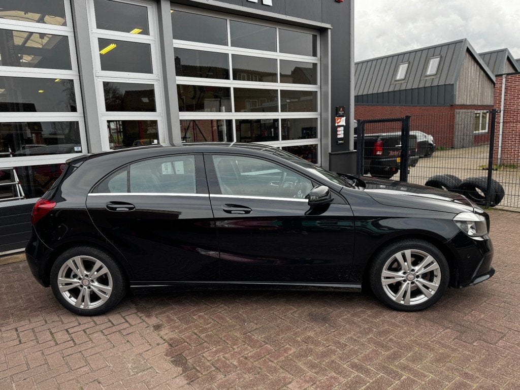 Mercedes-benz A-KLASSE 180 BUSINESS / NAVI / PDC / LED / STO, Auto's, Voorwielaandrijving, Electronic Stability Program (ESP)
