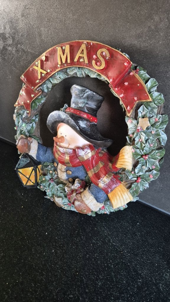 Kerstkrans, resin, sneeuwman, LED lampjes en geluid. S47, Diversen, Tweedehands verkoop, Tweedehands verkoop, Gebruikt, Ophalen of Verzenden