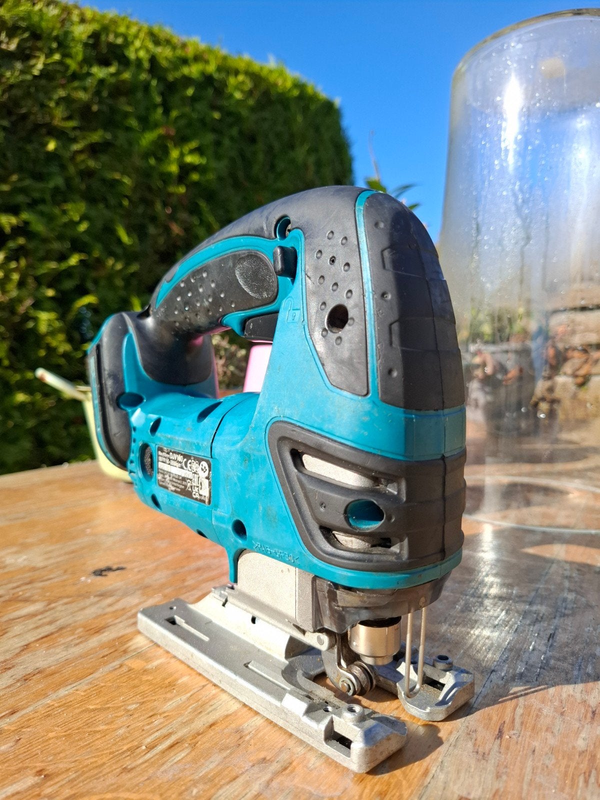 Makita DJV180 Decoupeerzaag met accu en lader, Gebruikt, Ophalen of Verzenden, Makita, Minder dan 600 watt