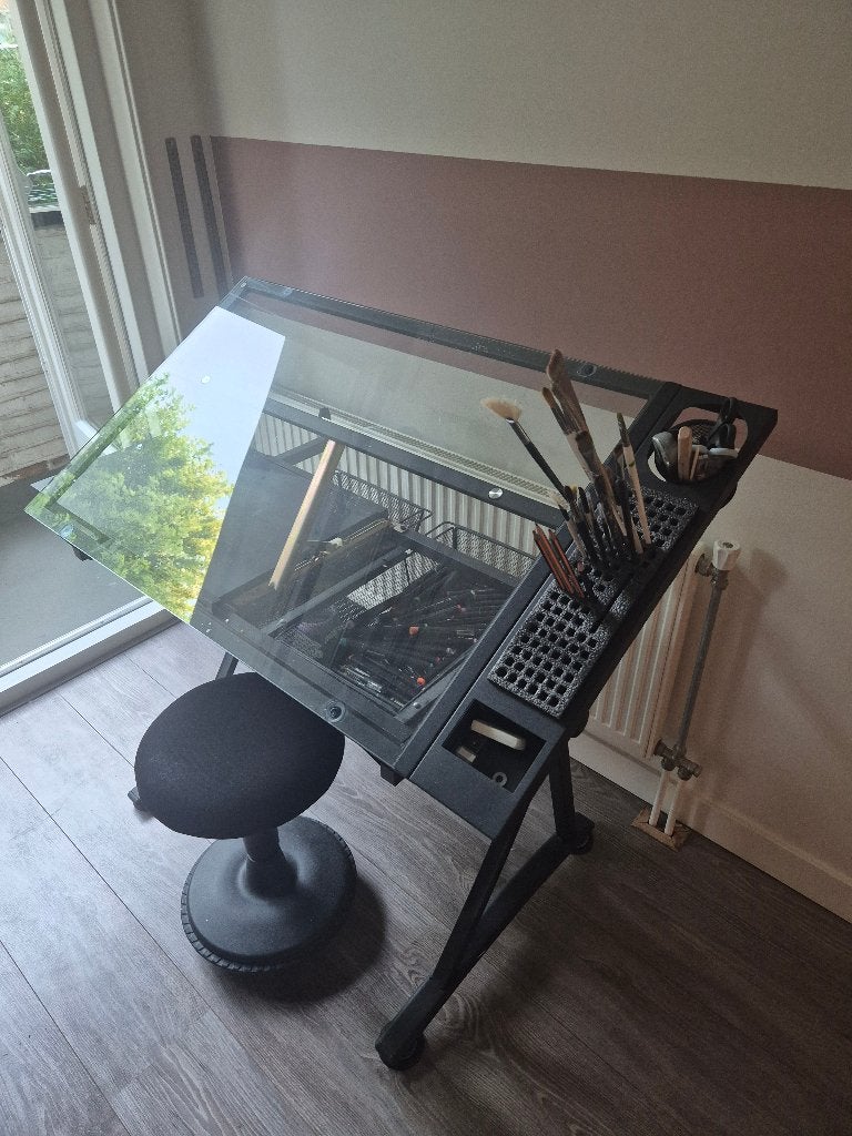 Studio Designs Fusion tekentafel met glazen werkblad, Doe-het-zelf en Verbouw, Tekentafels, Ophalen, Gebruikt, Minder dan 130 cm