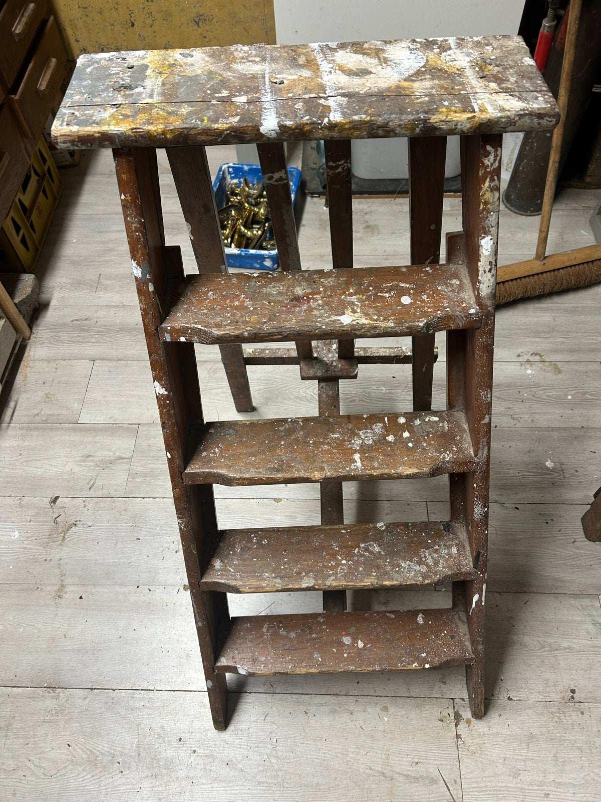 Oude houten trap uit de jaren '60, Doe-het-zelf en Verbouw, Ladders en Trappen, Ophalen of Verzenden, Gebruikt, Trap, Minder dan 2 meter