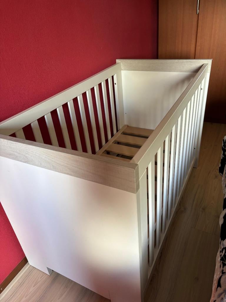 Baby cot for sale, Ophalen, Zo goed als nieuw, Reisbedje