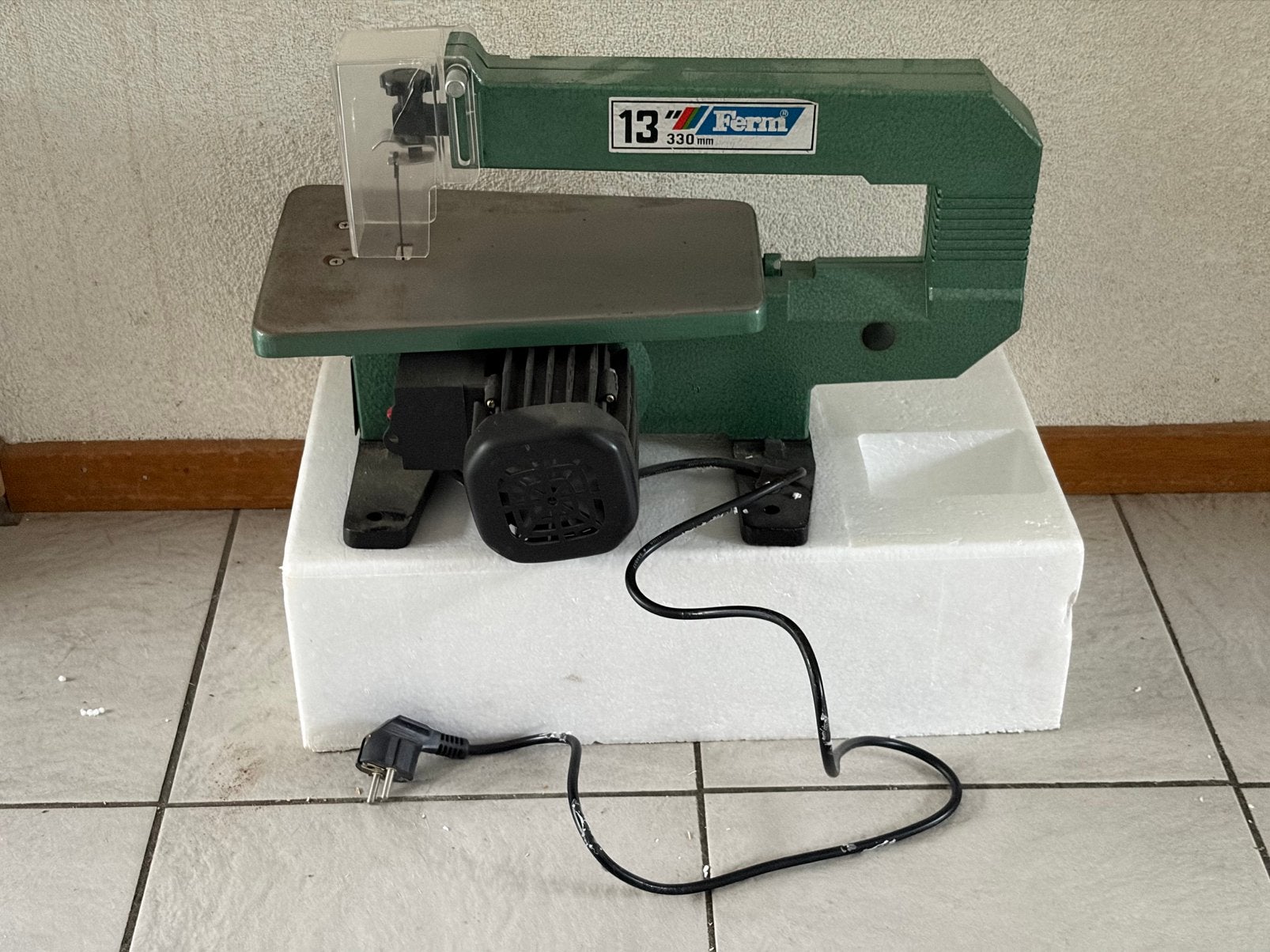 Bieden va €22 en ophalen: Ferm Elektrische Figuurzaagmachine, Ophalen, Gebruikt, 30 tot 70 mm, Figuurzaag