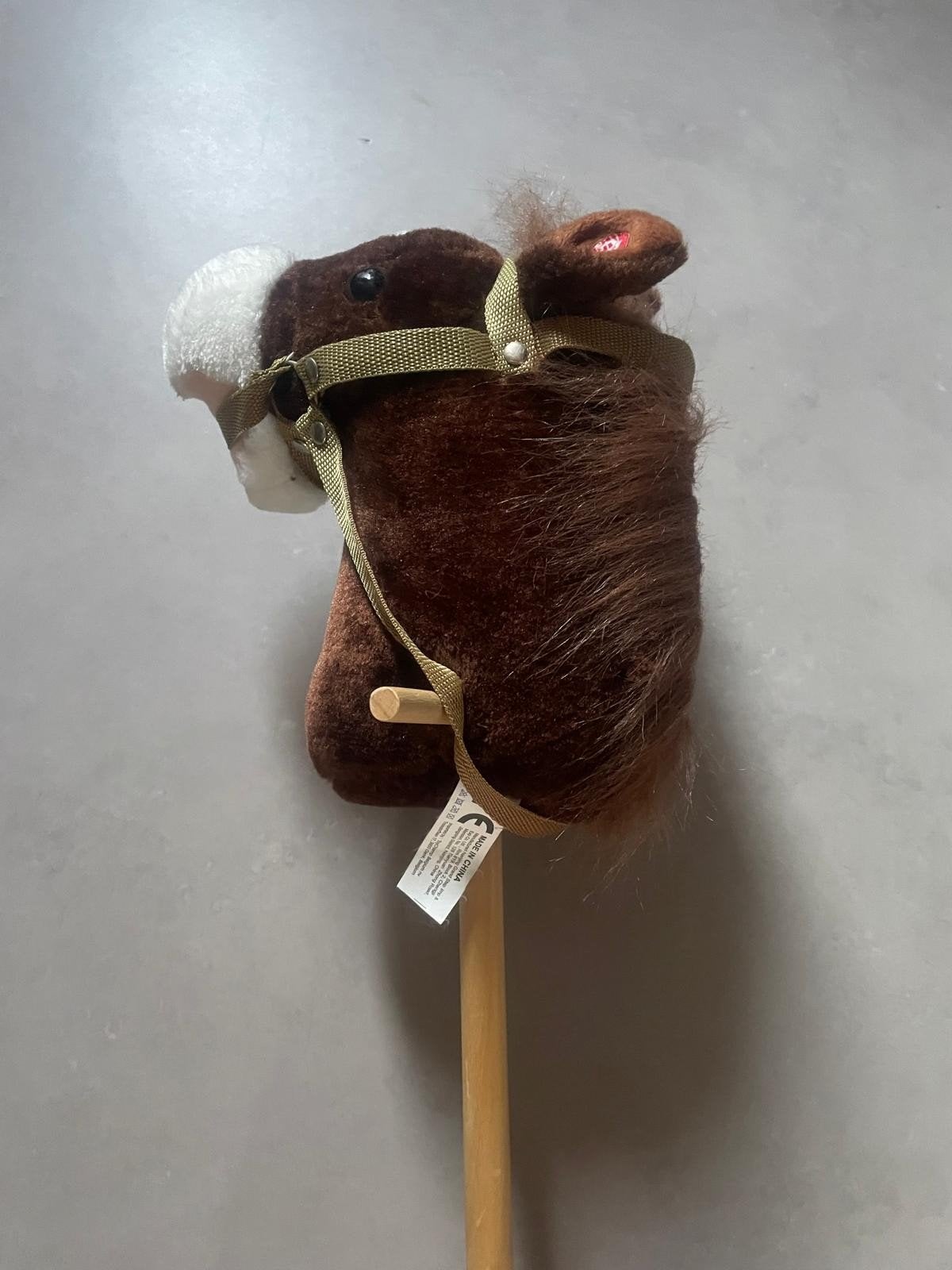 Hobbyhorse/stokpaard met geluiden en wieltjes (zgan), Ophalen, Zo goed als nieuw, Jongen of Meisje