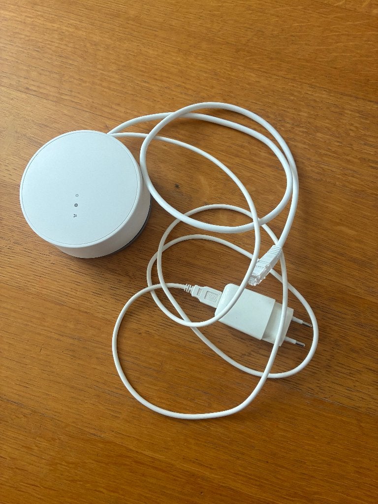 Ikea Tradfri Gateway Hub, Ophalen of Verzenden, Gebruikt, Router, Ikea