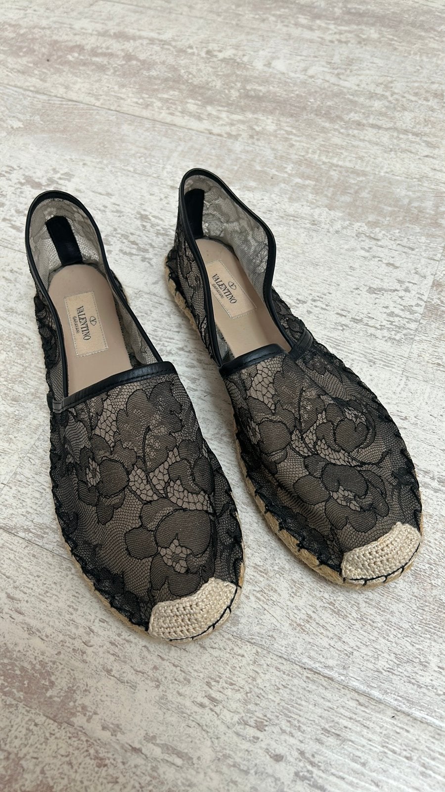 Mooie zomerschoen instappers  Valentino Garavani Maat 39, Kleding | Dames, Ophalen of Verzenden, Zo goed als nieuw, Zwart, Instappers
