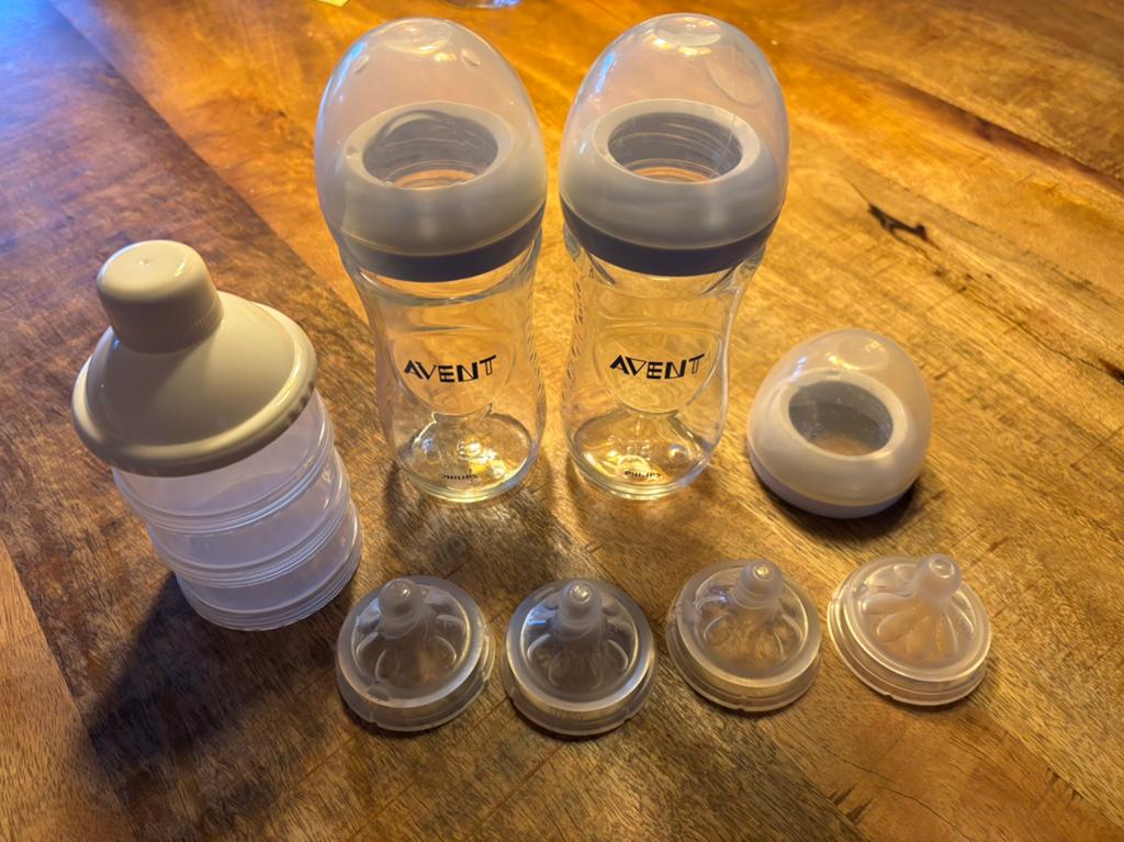 Avent glazen flessen met diverse spenen, Kinderen en Baby's, Babyvoeding en Toebehoren, Ophalen of Verzenden, Gebruikt, Overige typen