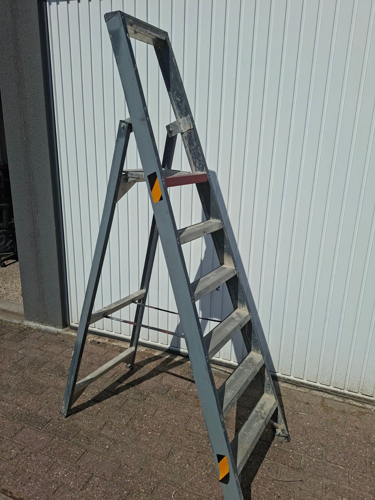Altrex Falco FDO 1x6 Aluminium trap met coat, 2 treden, Doe-het-zelf en Verbouw, Gebruikt, Trap, Altrex, Ophalen of Verzenden