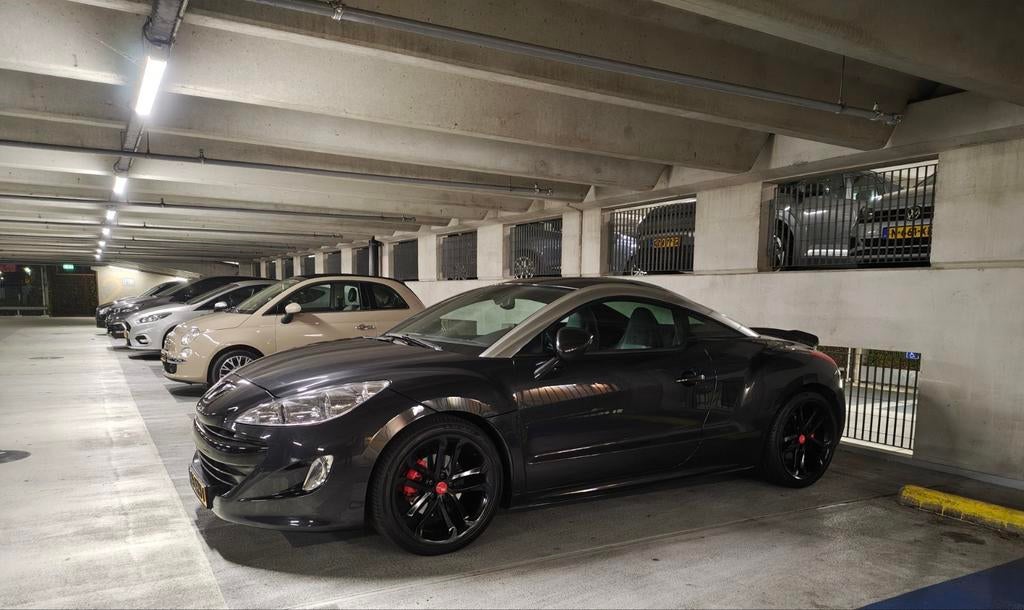 Peugeot RCZ 1.6 2010 zeer uniek en met veel opties, Auto's, Voorwielaandrijving, 15 km/l, Zwart, 4 stoelen