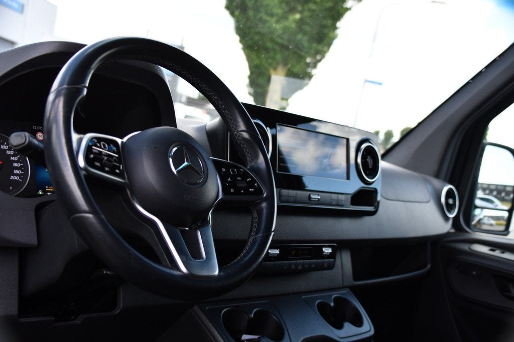 Mercedes-Benz Sprinter 319 3.0 CDI L2H2 Black Edition 360 Ca, Auto's, Automaat, 190 pk, Bedrijf, Diesel