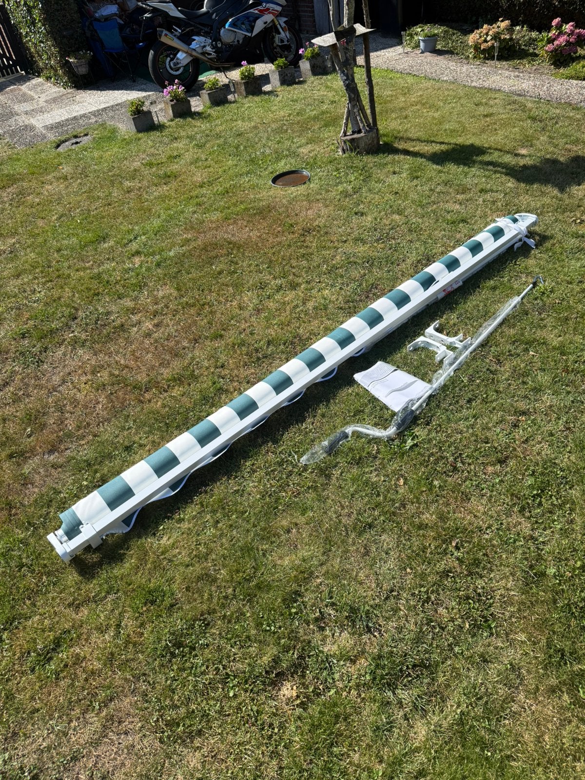 Knikarm zonnescherm groen/wit zie omschrijving, Ophalen, Zo goed als nieuw, 150 tot 300 cm, 250 cm tot 450 cm