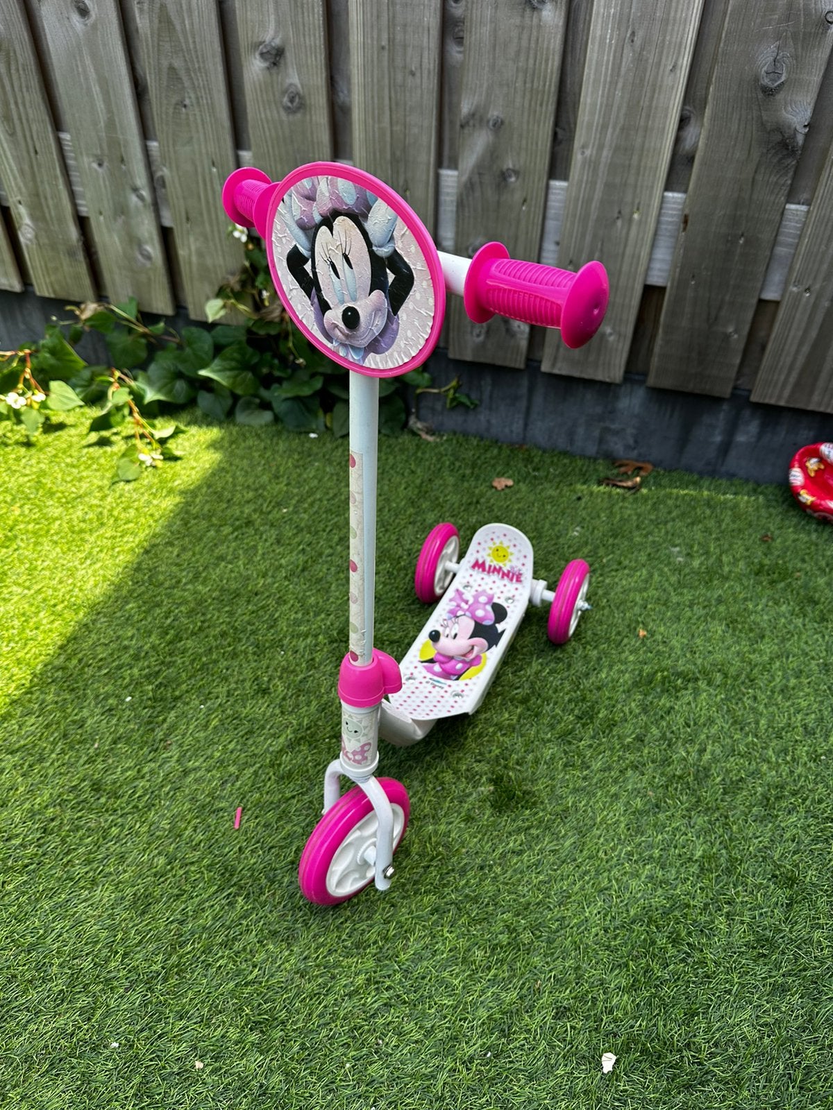 Minnie mouse step, Ophalen, Zo goed als nieuw, Gewone step