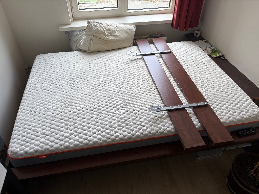 Walnoten bedframe 160 cm lattenbodem en optioneel 140 matras, Ophalen, Gebruikt, Bruin, 140 cm