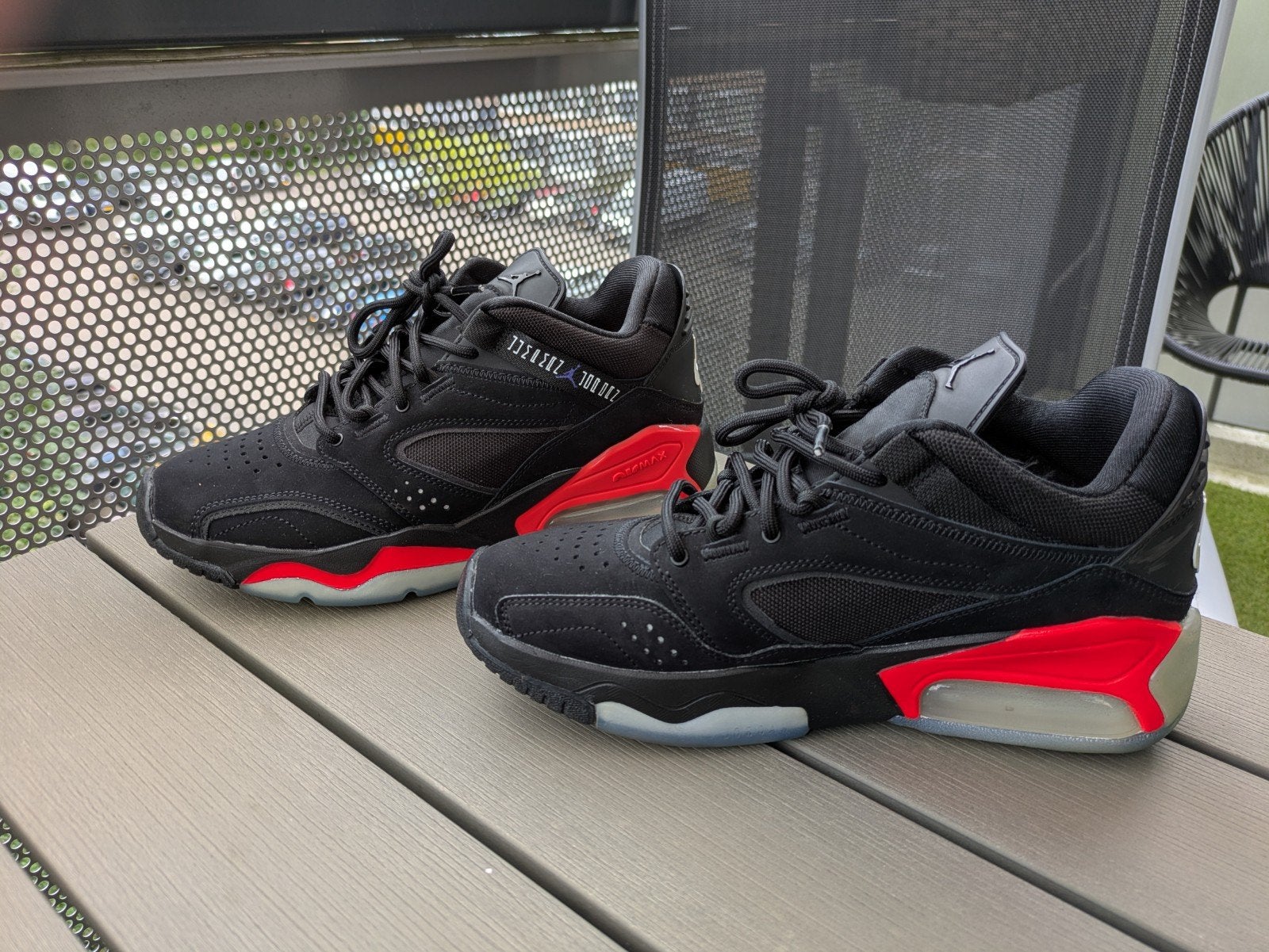 Nike Air Jordan - Maat 40 - Zo goed als nieuw, Zwart, Ophalen of Verzenden, Nike Air Jordan, Sneakers of Gympen