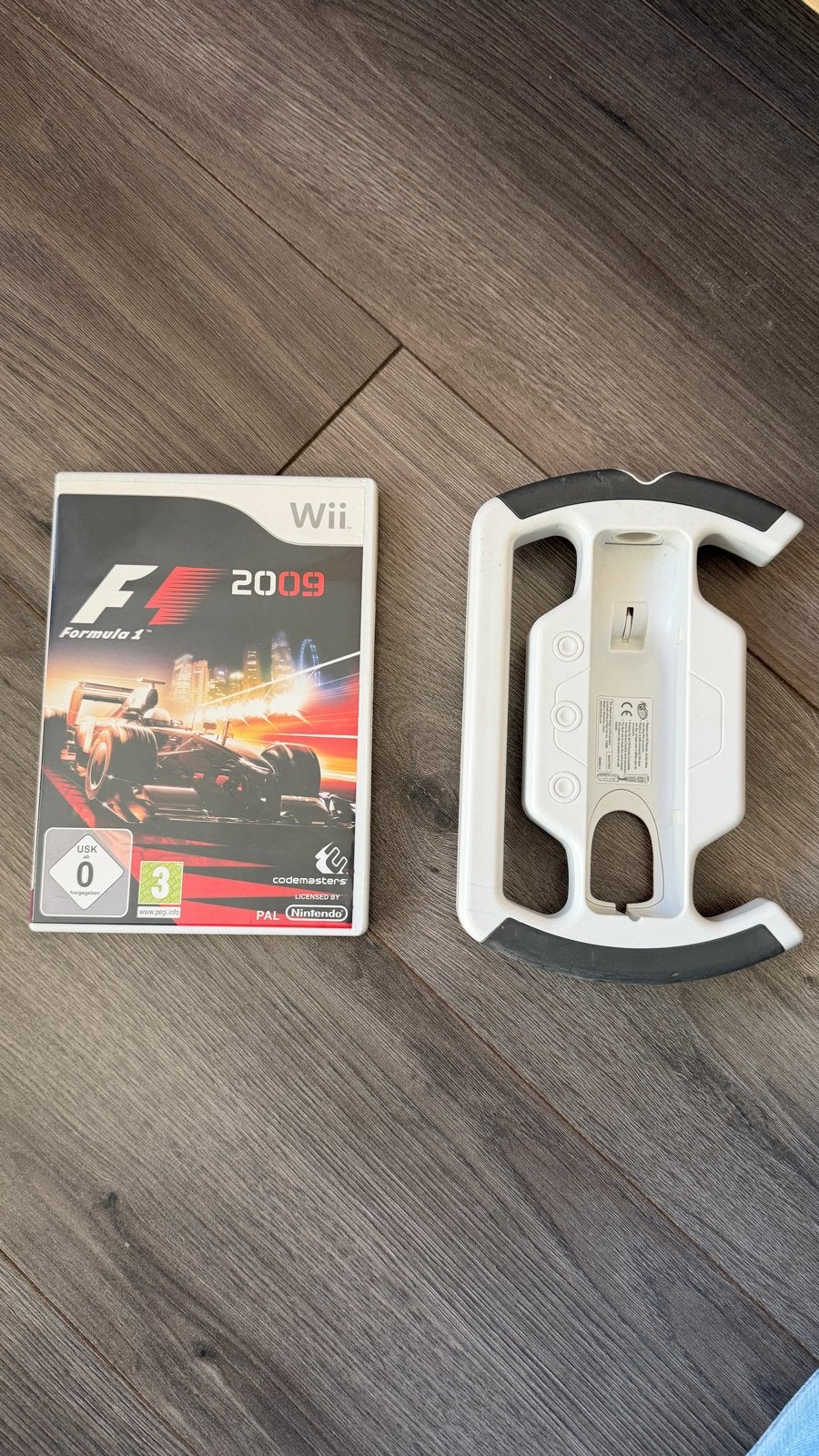 F1 2009 (Wii) met origineel stuurwiel, Gebruikt, 1 speler, Racen en Vliegen, Ophalen of Verzenden