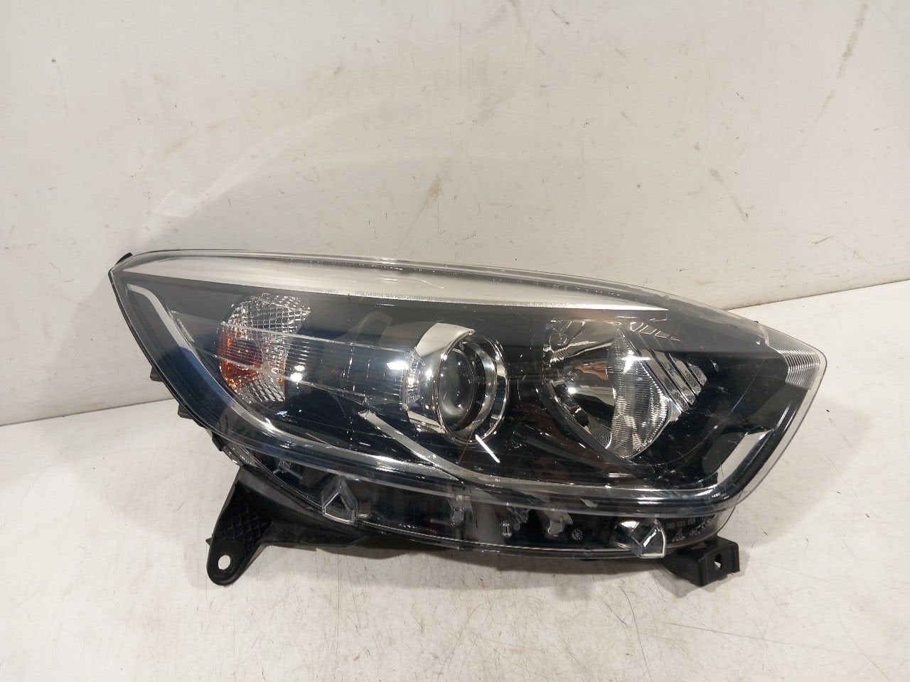 Koplamp rechts Renault Captur, Onderdelen@venauto.nl, Van der Ven Autorecycling B.V., Gebruikt, Ettenseweg 76, 4706 PB Roosendaal, The Netherlands