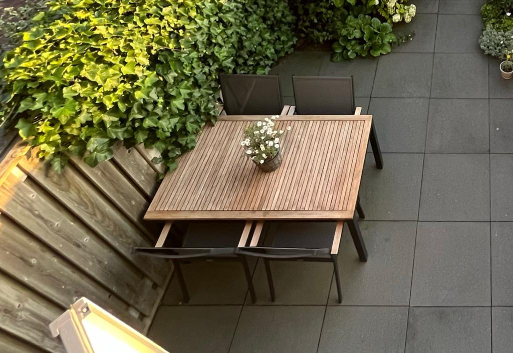 Tuinset met teakhouten tafelblad en 4 stoelen, Ophalen, 4 zitplaatsen, Eettafel, Zo goed als nieuw