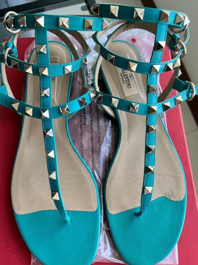 Valentino rockstud sandal ❗️Verkocht❗️, Zo goed als nieuw, Groen, Sandalen of Muiltjes, Ophalen of Verzenden